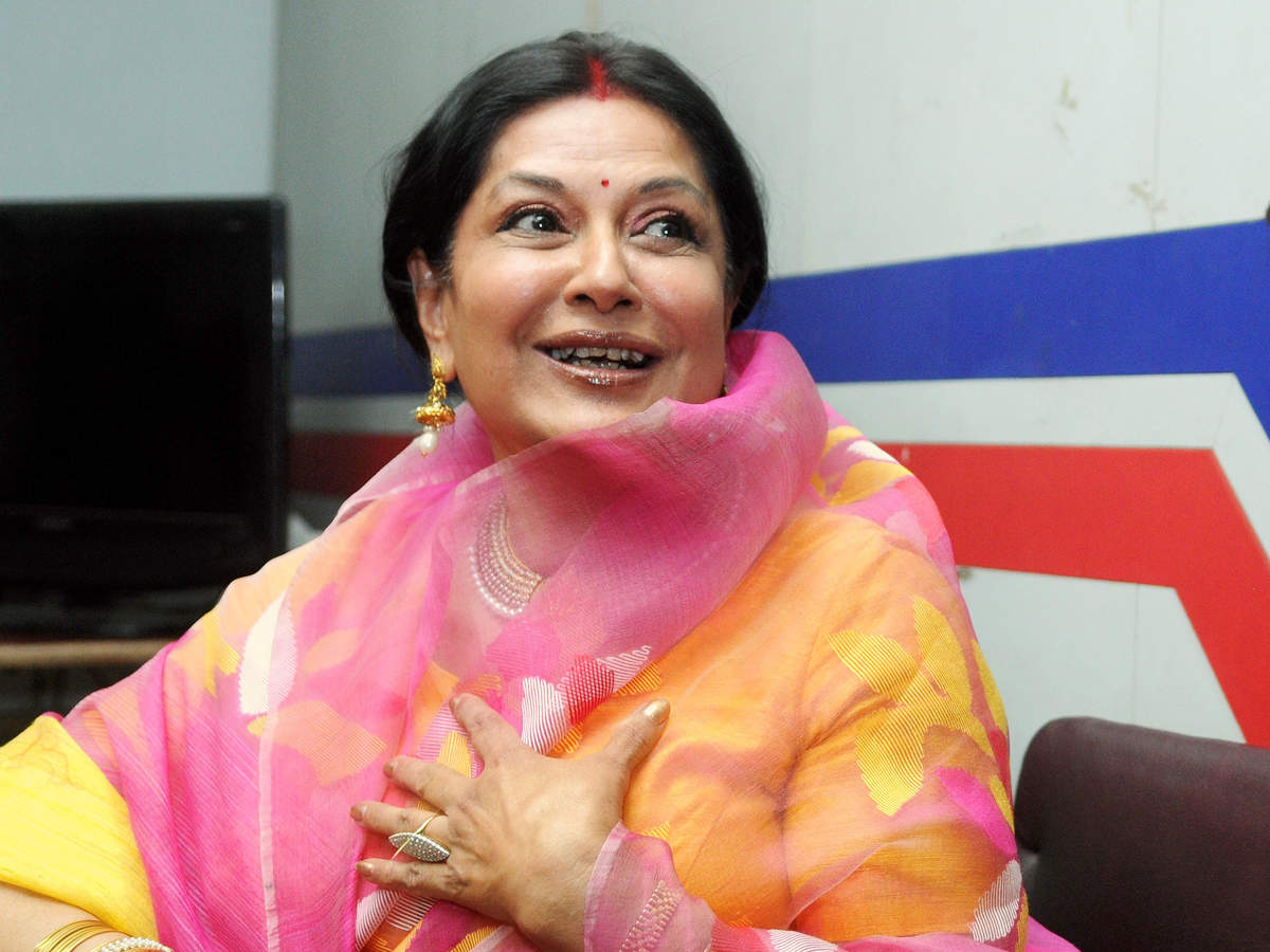 Veteran actress Moushumi Chatterjee moves Bombay HC, wants to meet comatose  daughter - The Economic Times