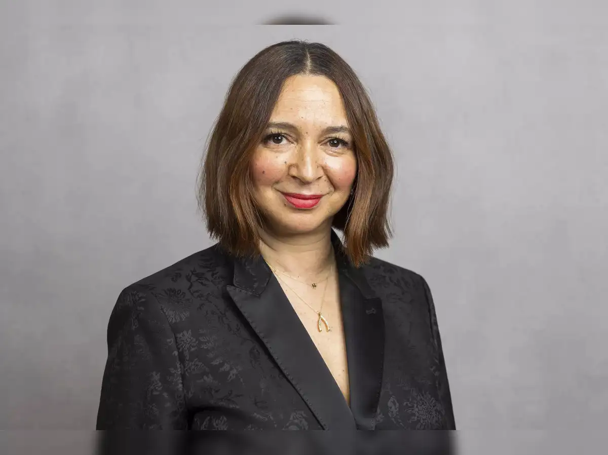 Maya Rudolph Tv Show 2022 60 Photos - Moonagedaydream.film