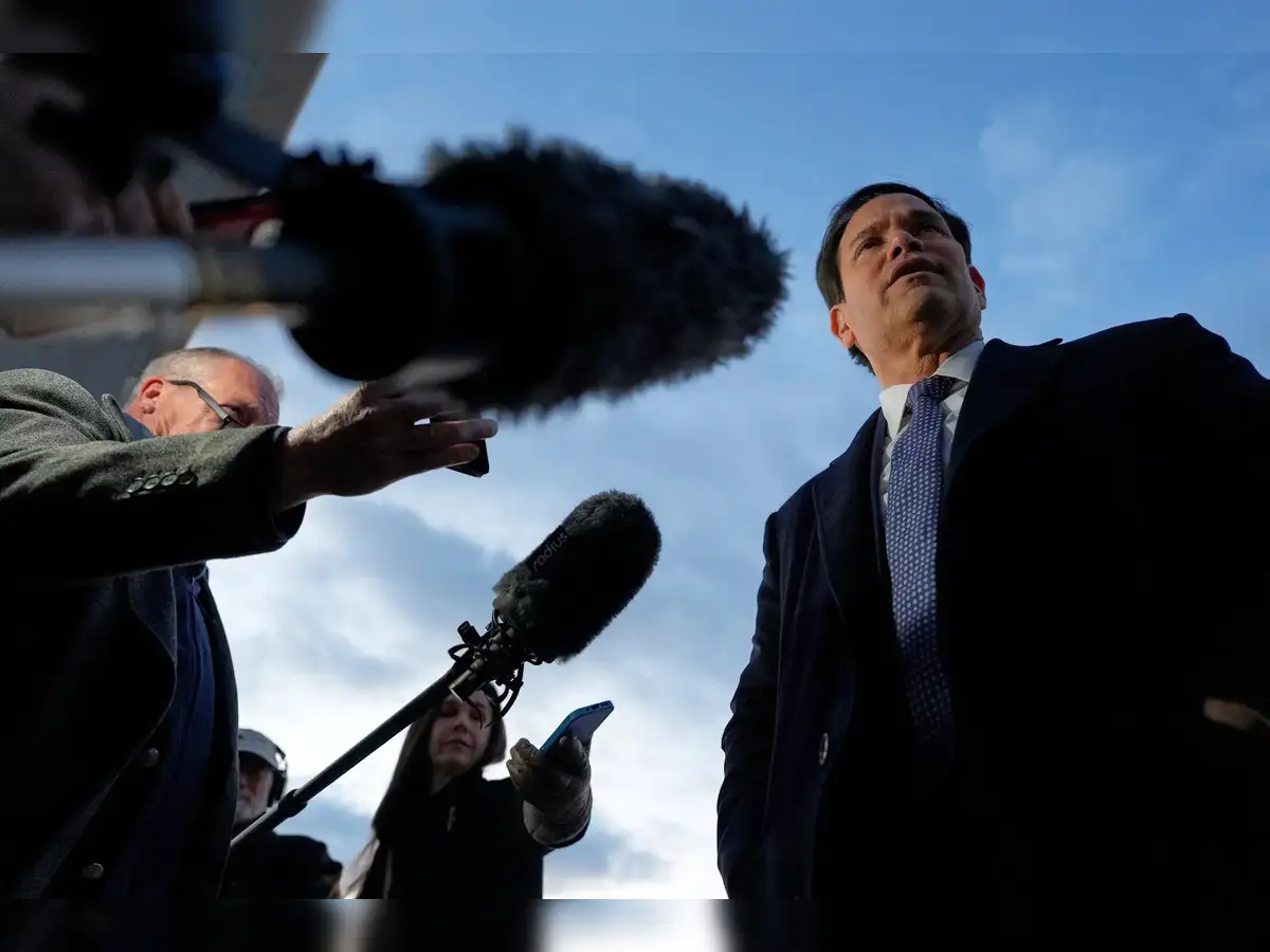 Rubio gets nostalgic in imperial cosplay