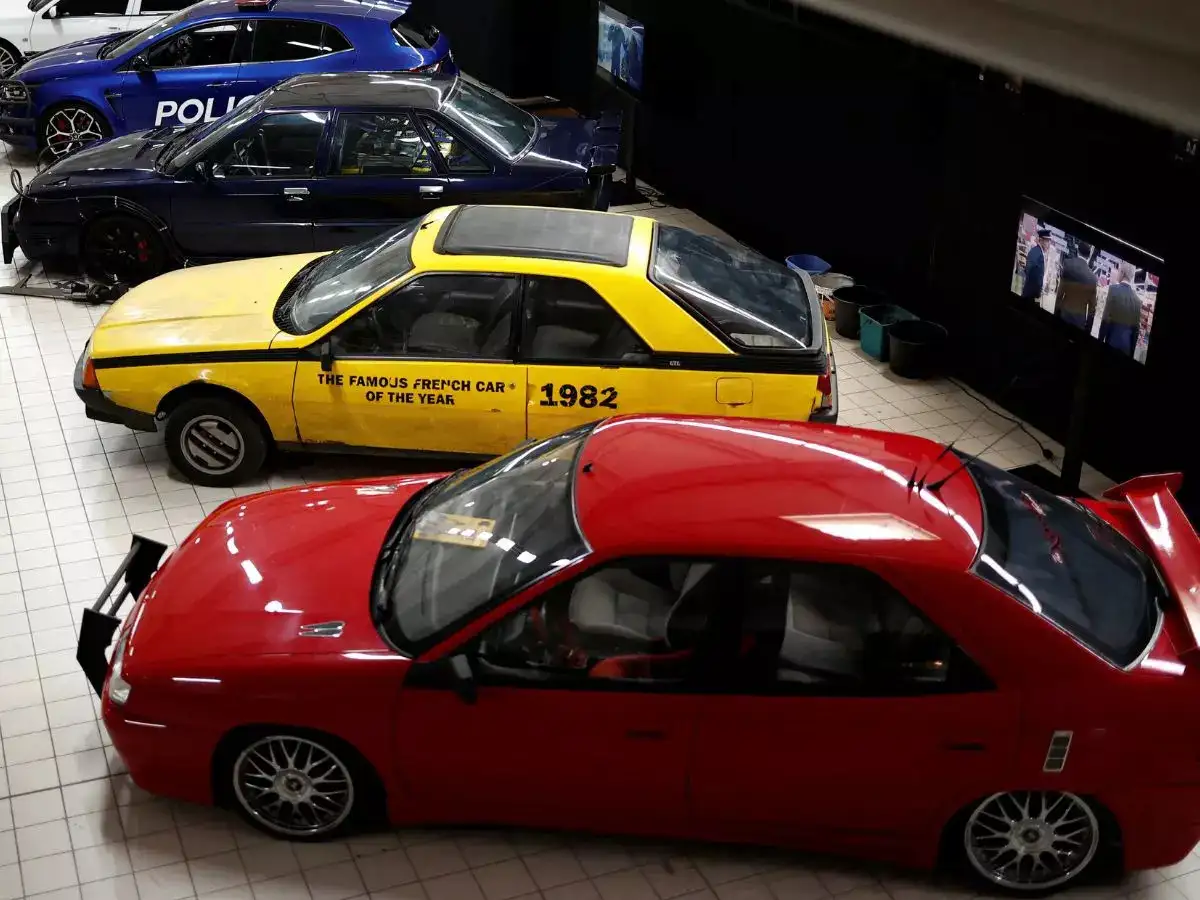 Iconic Movie Cars 60 Photos - Moonagedaydream.film