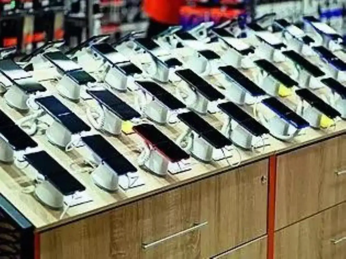 Electronics makers enter standby mode - The Economic Times