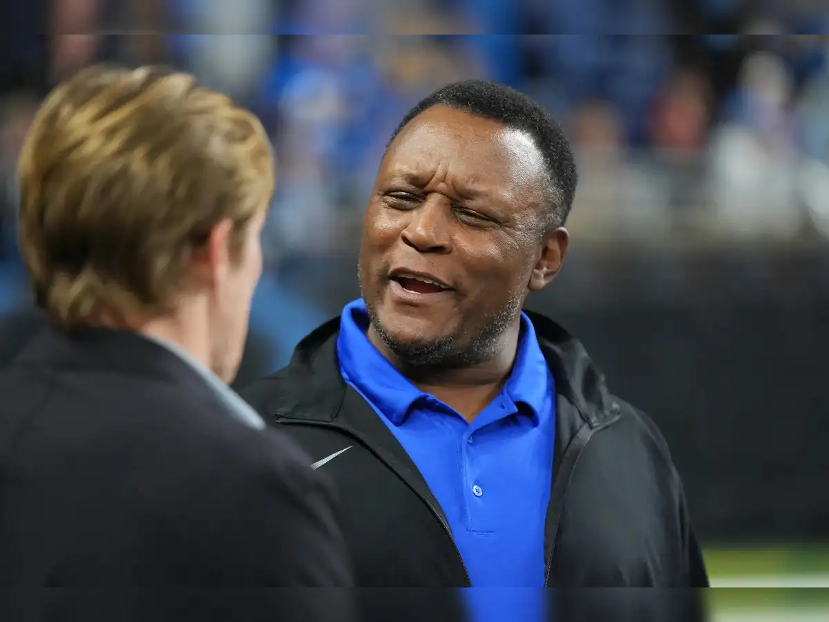Barry Sanders rushed 15,269 yards in 10 seasons, retired 1,457 yards from  NFL record - The Economic Times