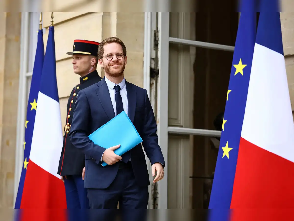 France ditches Windows for Linux to move away from American tools, mirroring a shift in India