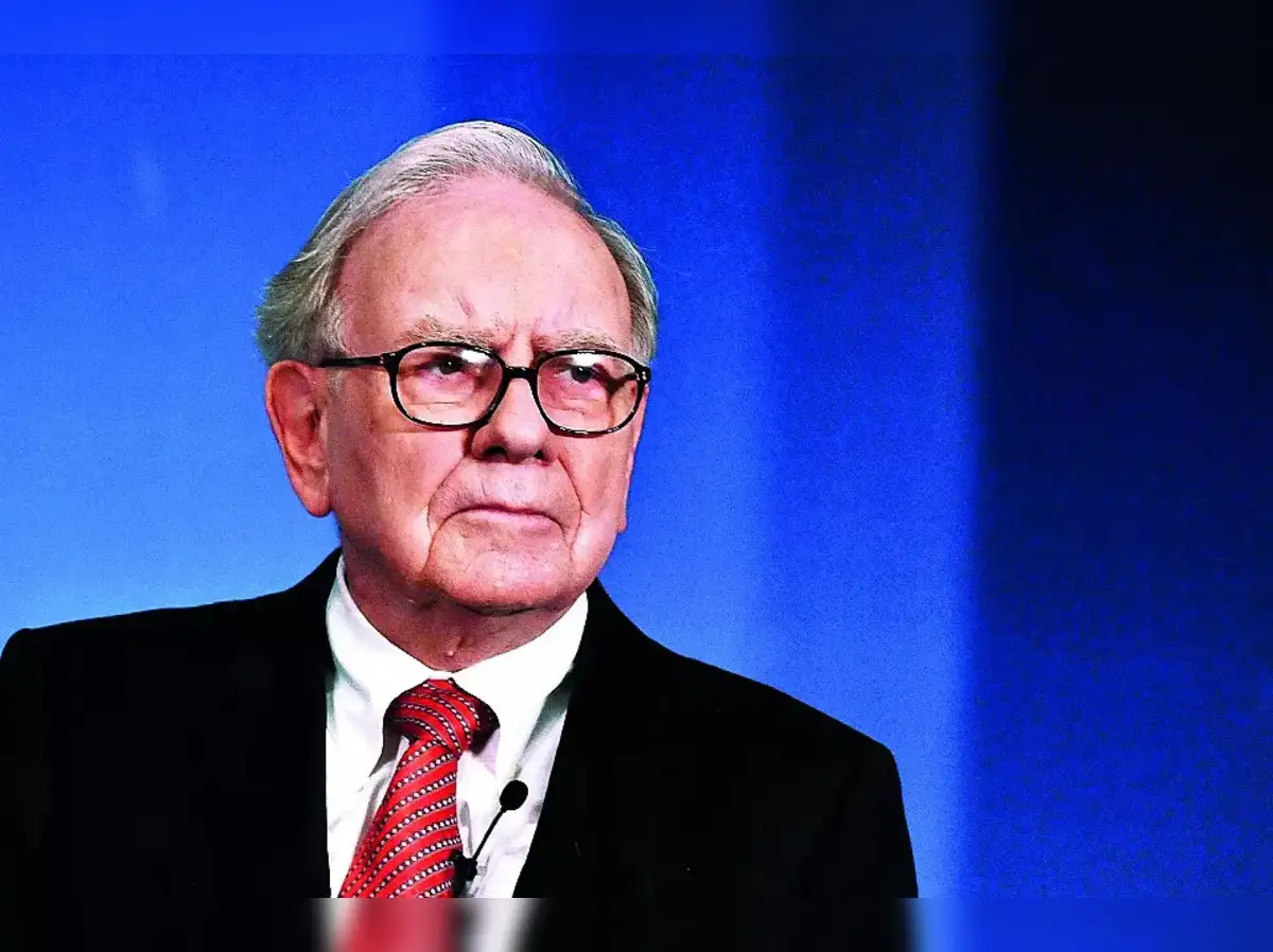 Warren Buffett, the smartest investor in the world, is hoarding cash while  Markets stumble—Should you do the same? - The Economic Times