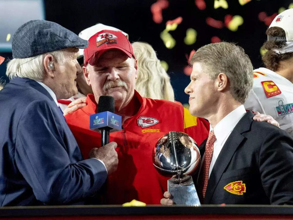 Terry Bradshaw Comments: Terry Bradshaw receives backlash over 'waddle over  here' remark to Kansas City Chiefs coach Andy Reid following Super Bowl  2023 victory - The Economic Times