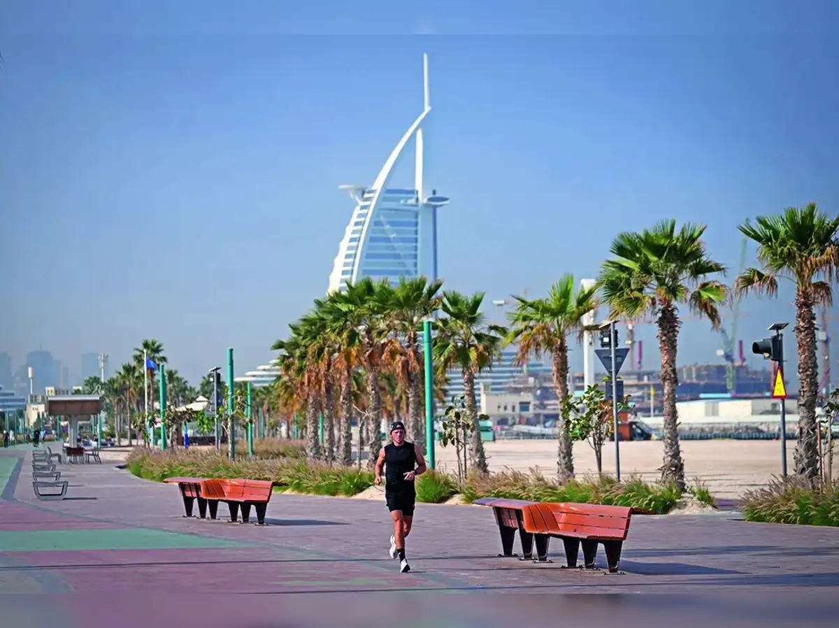 Dubai hotel rates plunge amid Middle East conflict