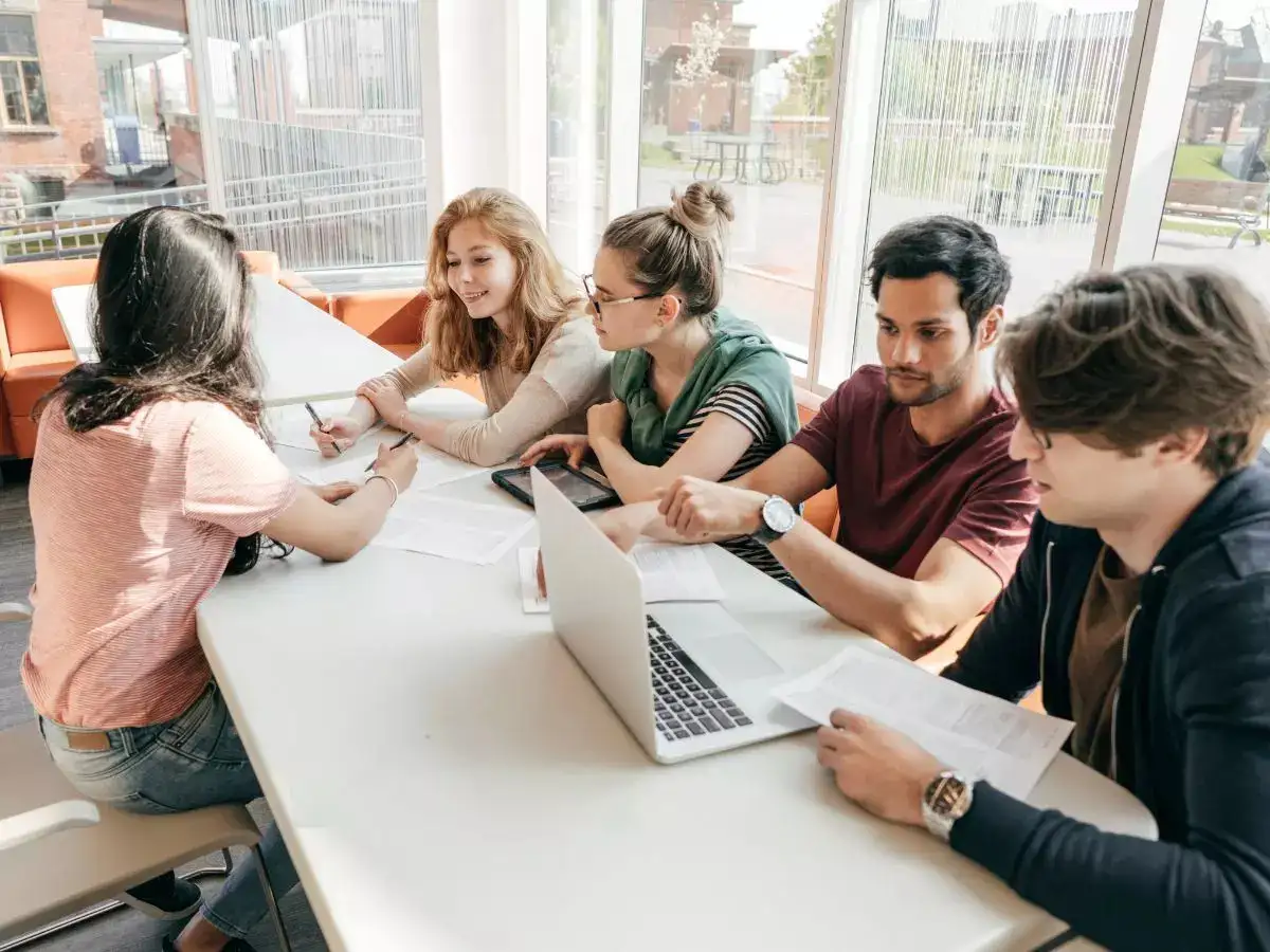 What international students should know about Canada’s off-campus work rules