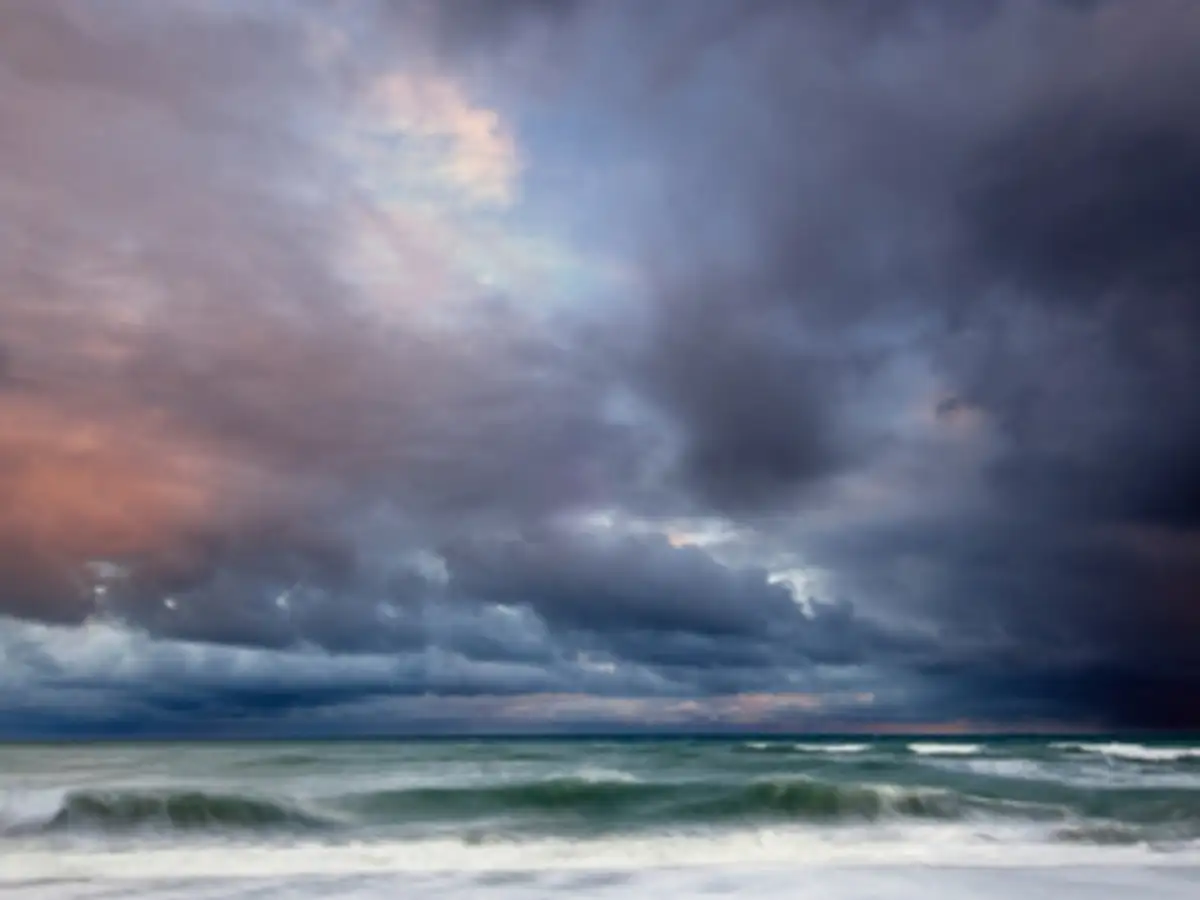 Cyclonic storm 'Helen' to cross AP coast tomorrow afternoon - The Economic Times