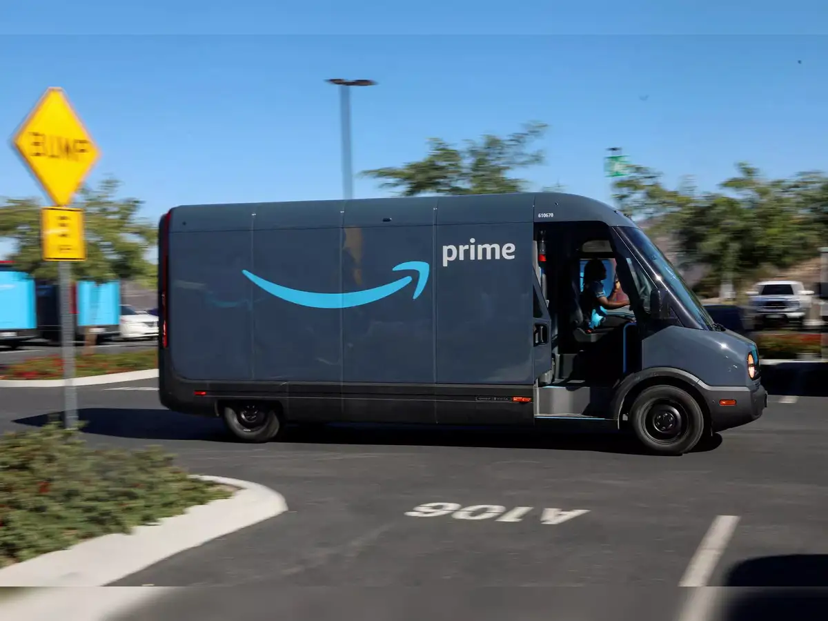 amazon pick up: Amazon offers shoppers $10 to pick up purchases as it ...