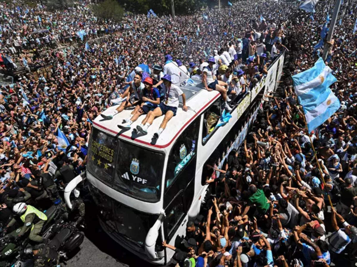 Argentina’s world cup victory parade abruptly cut short as oversized crowd block roads