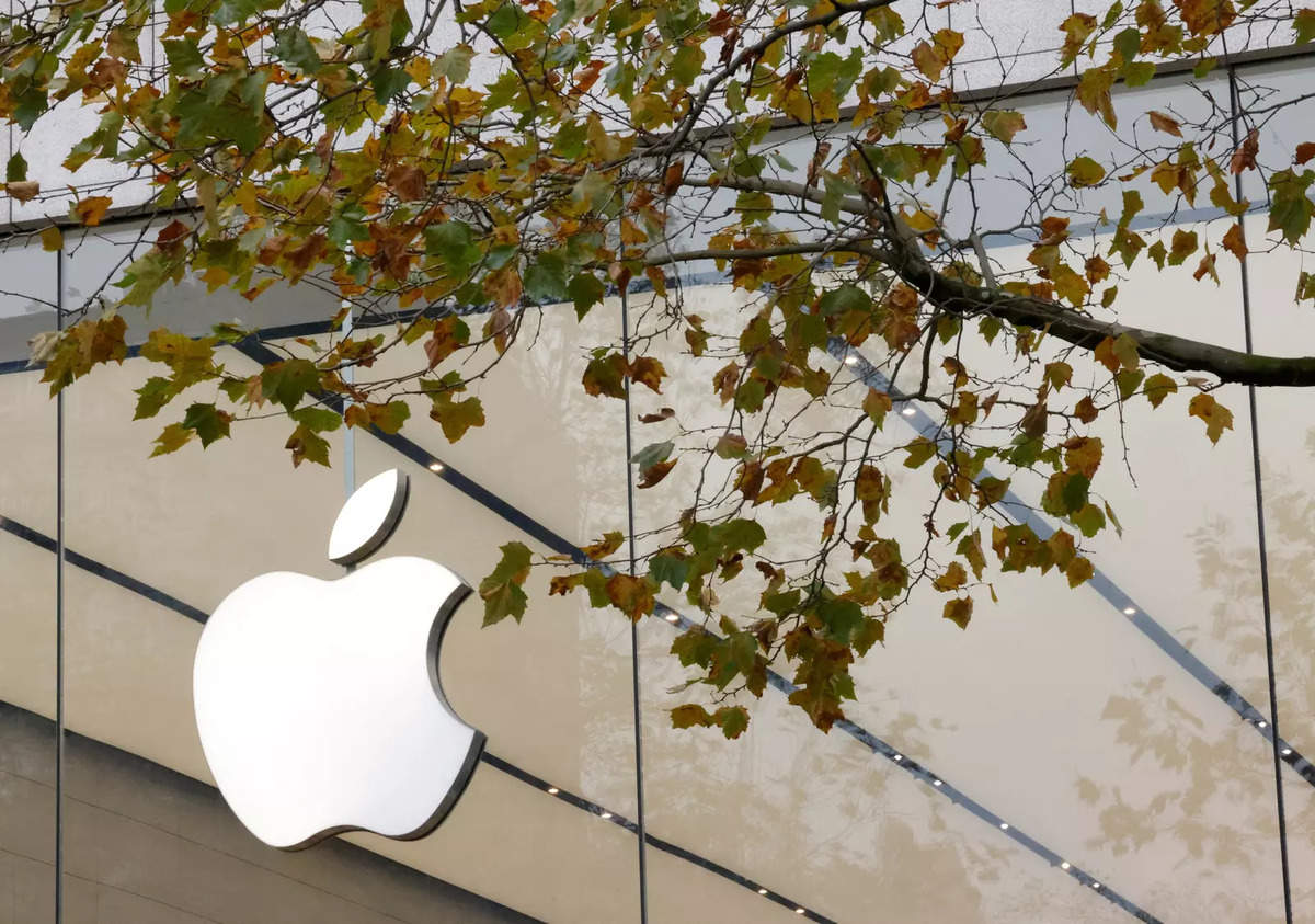 EU antitrust regulators narrow charges against Apple