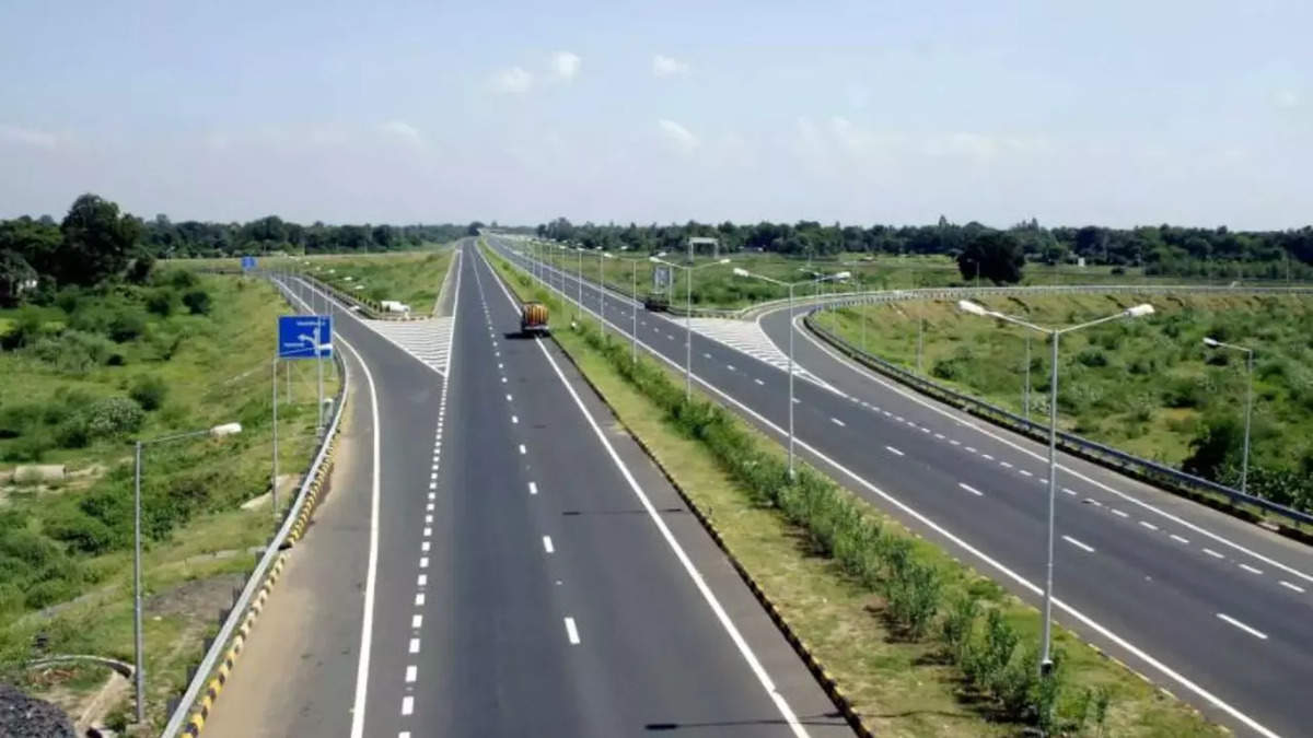 NHAI plans to raise up to Rs 4000 crore for its InvIT