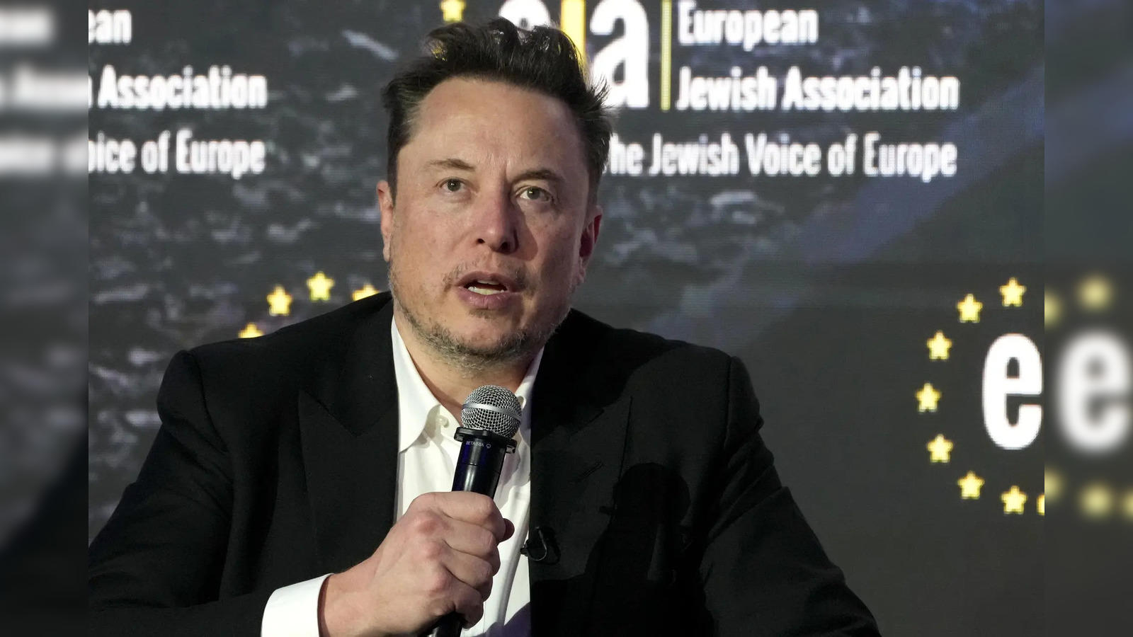 Elon Musk: UK slams Elon Musk's 'deeply irresponsible' comments on riots -  The Economic Times