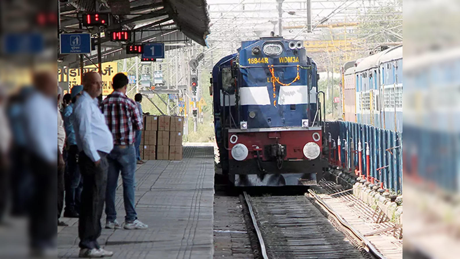 Indian Railways TC collects massive Rs 1.51 cr fine from ticketless  passengers