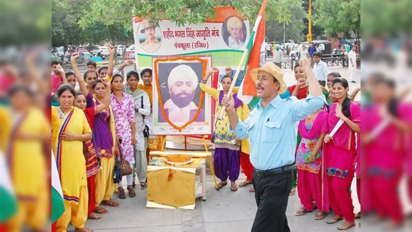 Martyr Udham Singh&rsquo;s great-grandson on dharna for peon&rsquo;s job 
