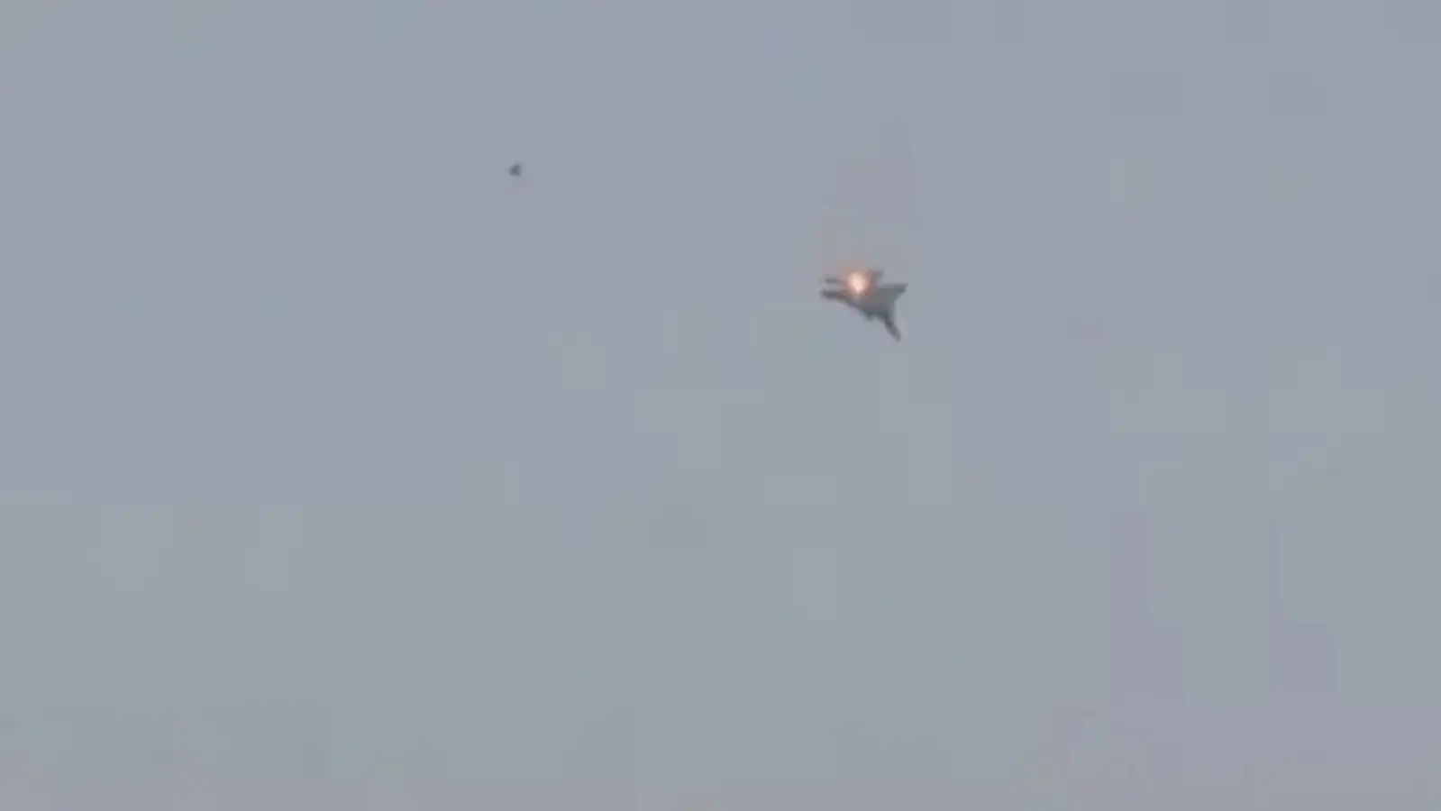 US F‑15 crashes in Kuwait amid escalating Gulf conflict; Pilot survives as  missile and drone strikes continue - The Economic Times