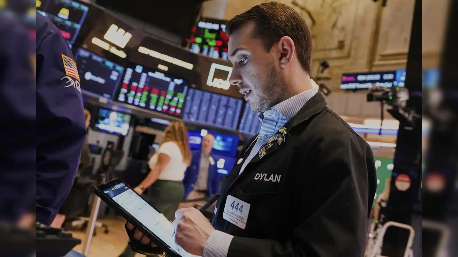 US Stock Market today: S&P 500, Nasdaq close at record highs, Dow Jones  falls. Nvidia, Apple, Tesla, Nike share price rise - The Economic Times