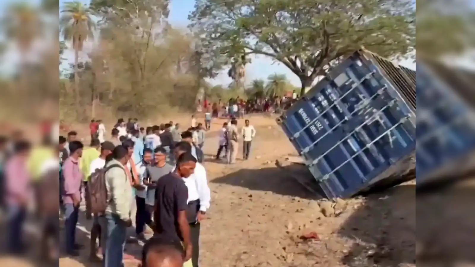 13 dead, 20 injured in Palghar road accident