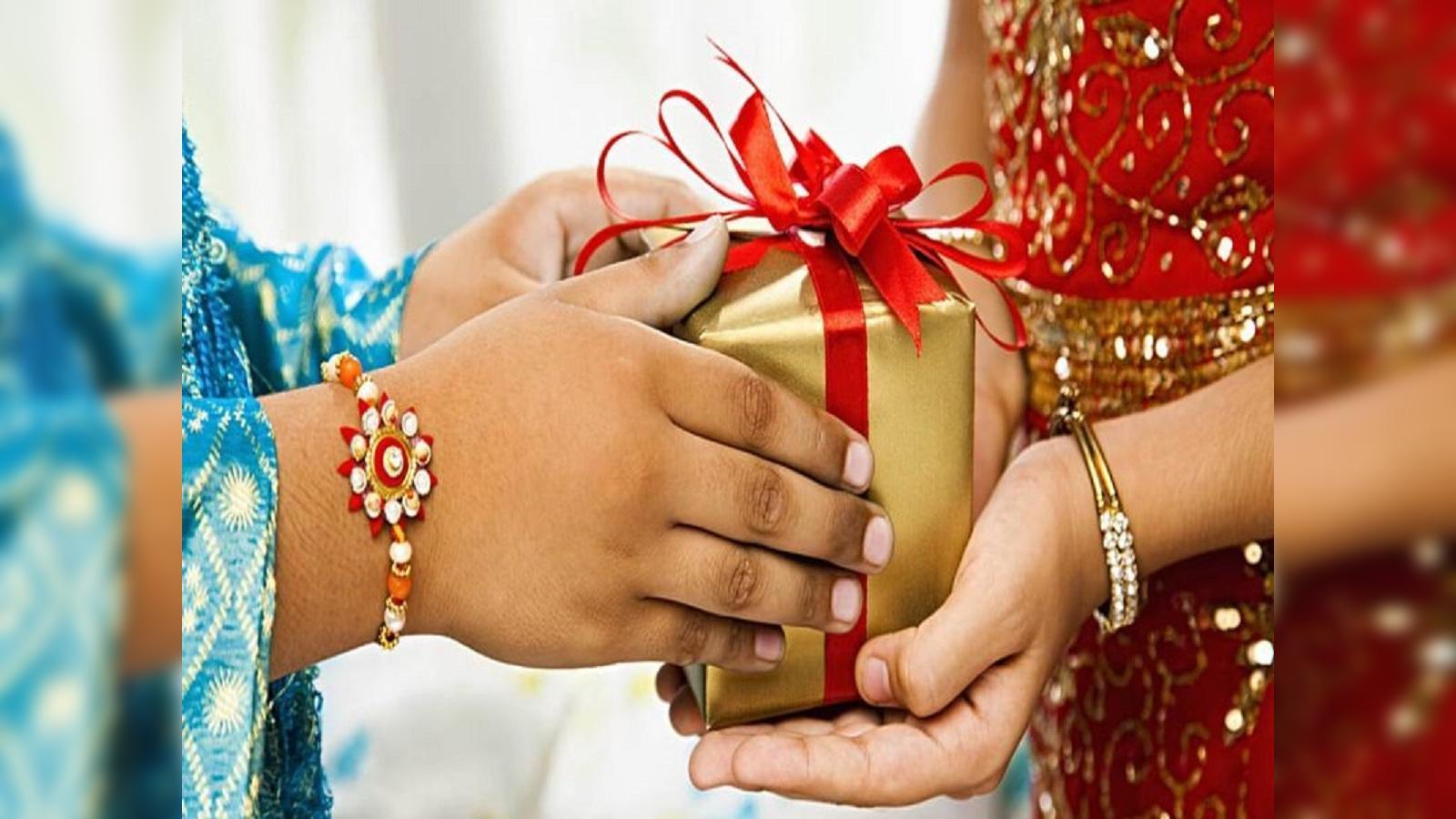 Top 10 Gifts To Give Your Sister This Rakhi