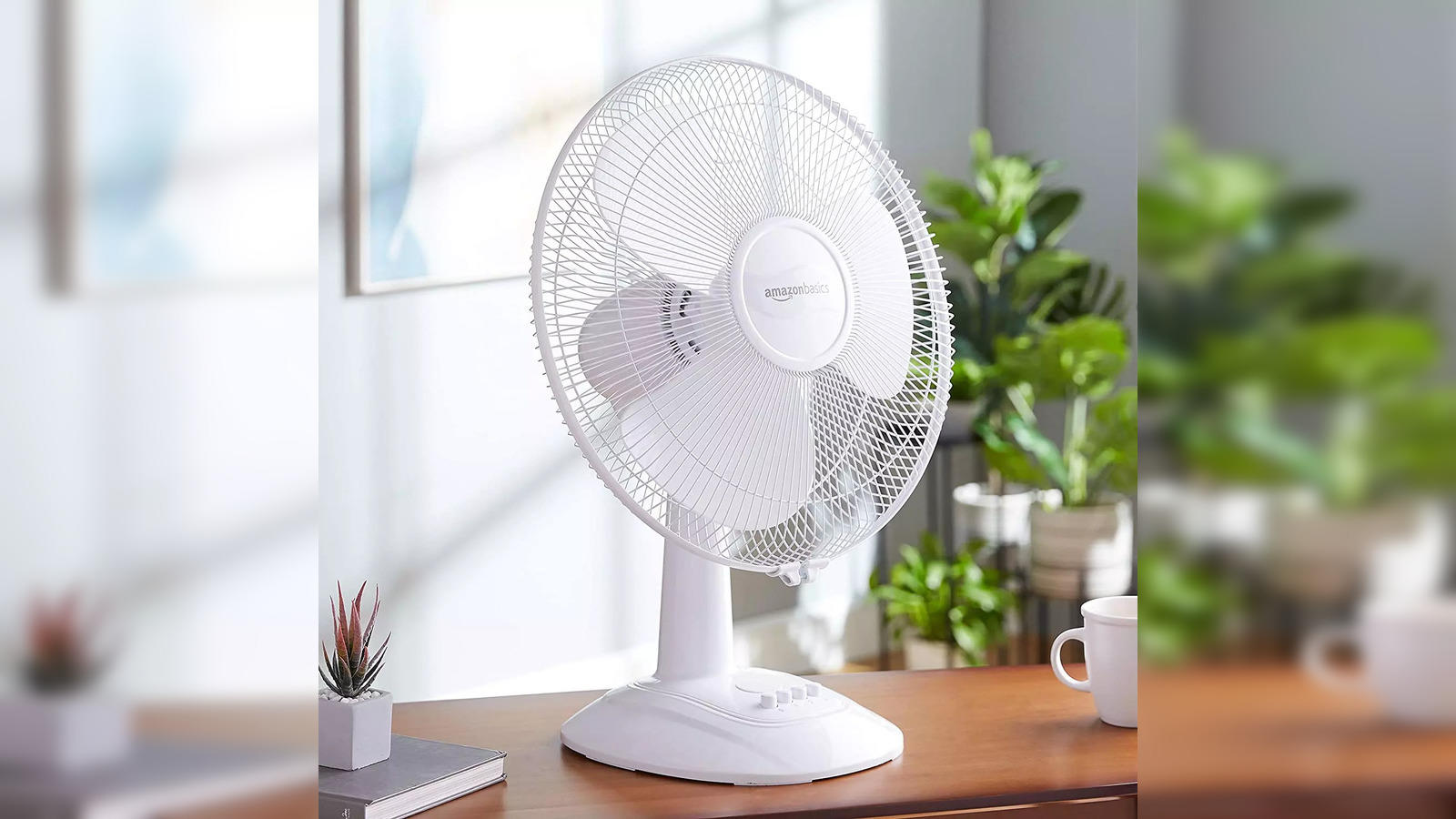 https://img.etimg.com/thumb/width-1600,height-900,imgsize-138980,resizemode-75,msid-98404901/top-trending-products/news/amazon-summer-cooling-days-best-table-fans-at-up-to-35-discount.jpg