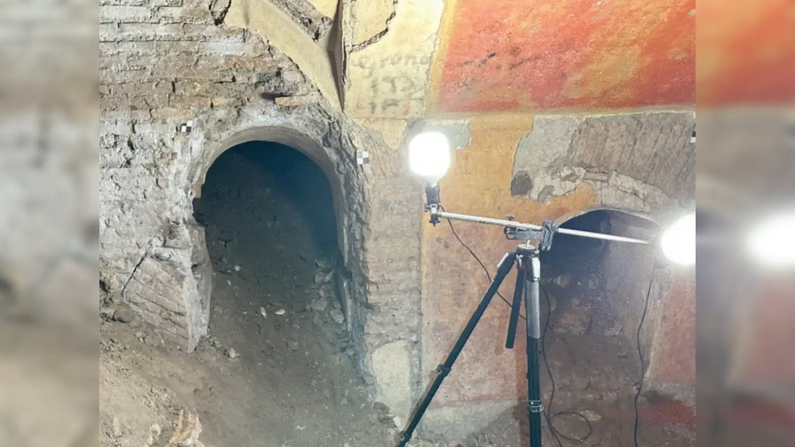 Italian teenagers discover a 1,800-year-old Roman luxury villa hiding beneath  their high school gym