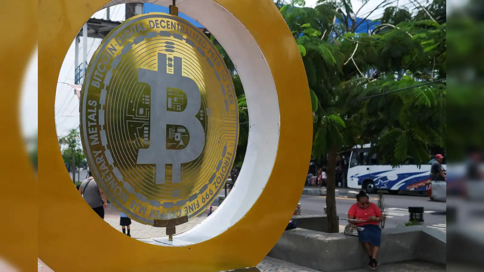 Bitcoin: Bitcoin jumps while Japan holiday dulls most currencies - The  Economic Times