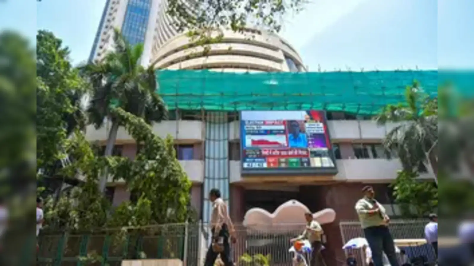 Sensex drops 300 points, Nifty below 22,650 as Trump escalates threats on Iran pushes oil above $110/barrel
