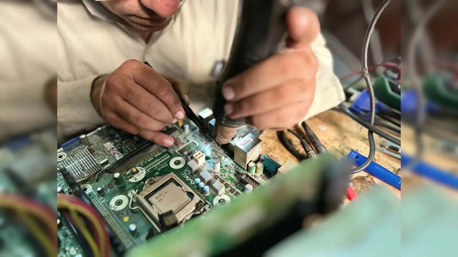 How Many Jobs are Available in Electronic Components: Top Opportunities Revealed