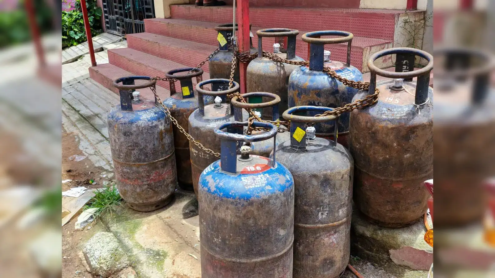ATF, commercial LPG prices cut as global benchmarks ease - The Economic  Times