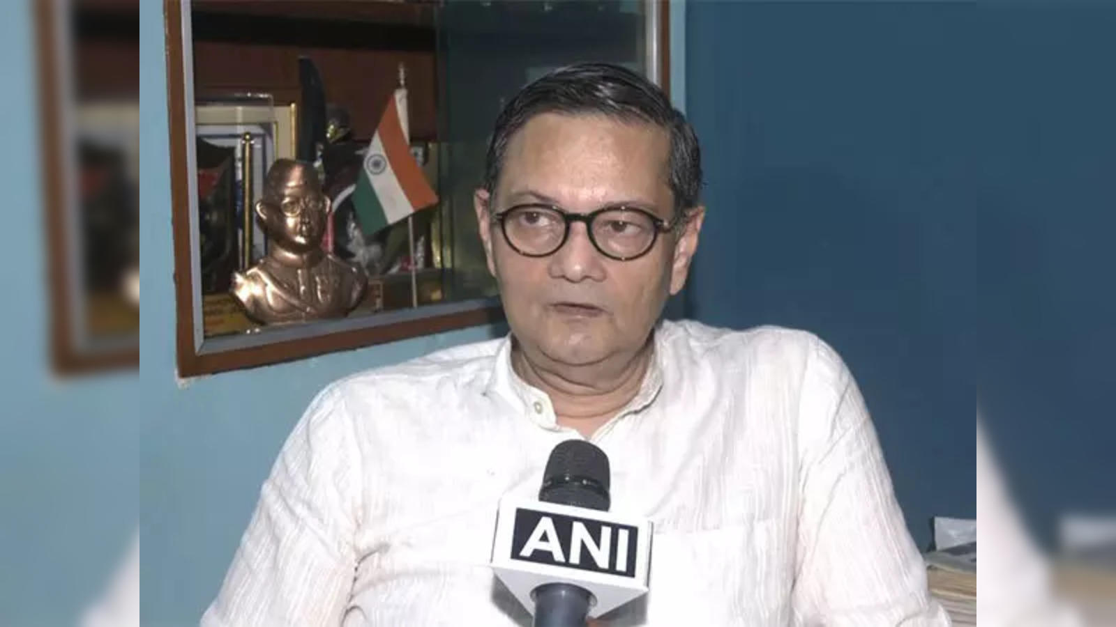 Netaji s grandnephew appeals to PM to bring mortal remains of  