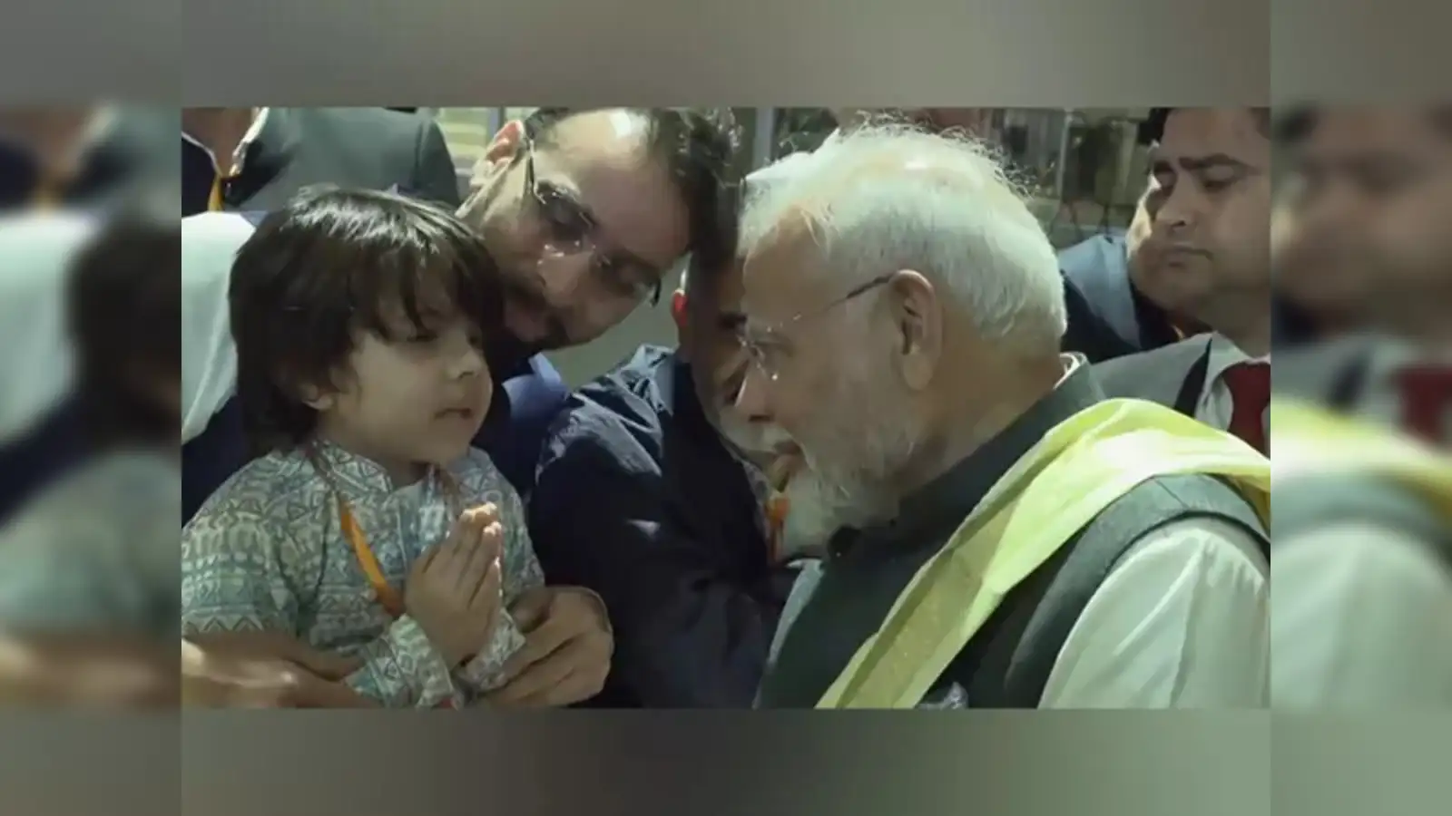 PM Modi receives grand welcome in Brazil, interacts with Indian diaspora -  The Economic Times