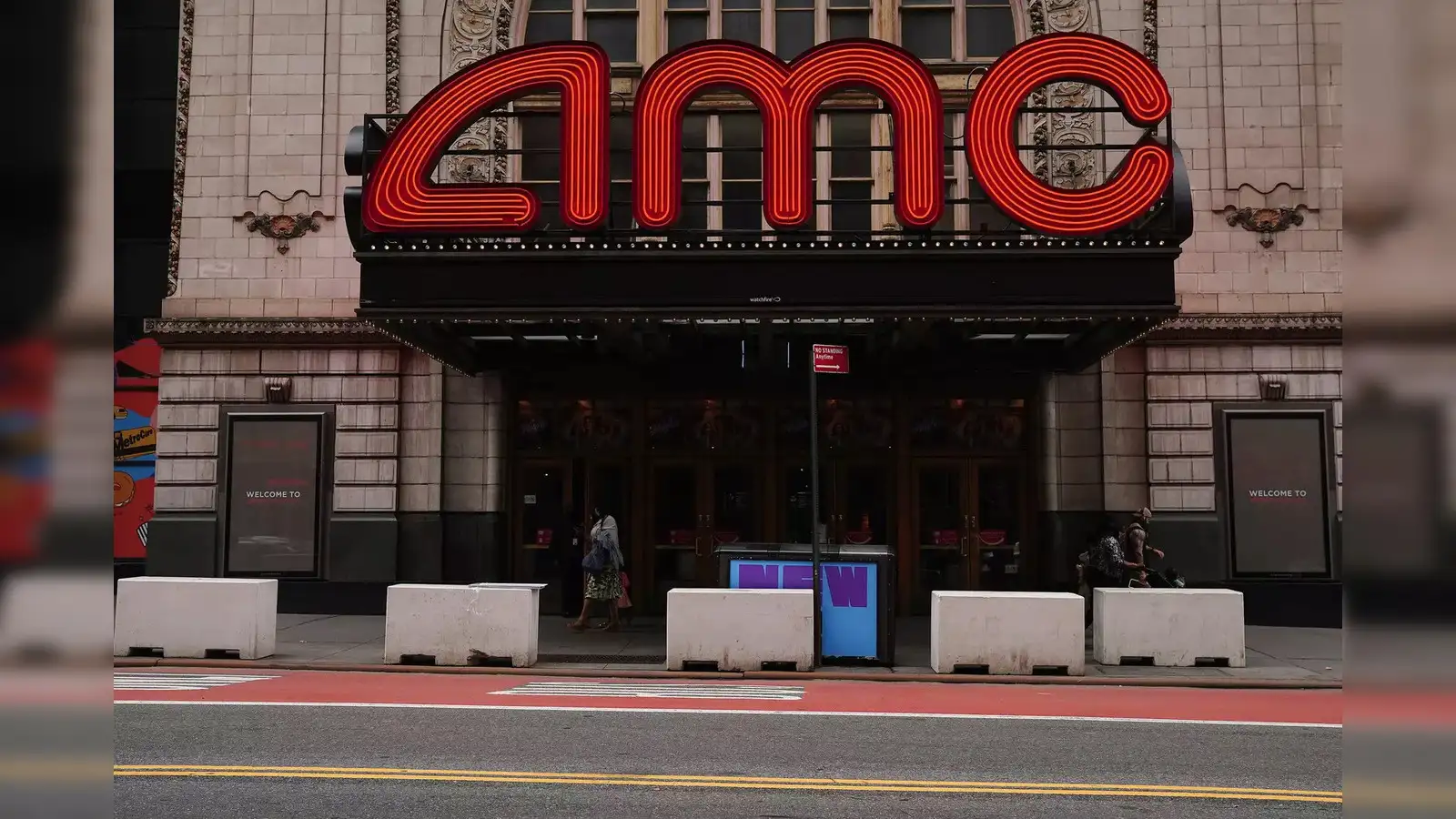 bitcoin: Theater chain AMC to accept other cryptocurrencies along with  bitcoin - The Economic Times