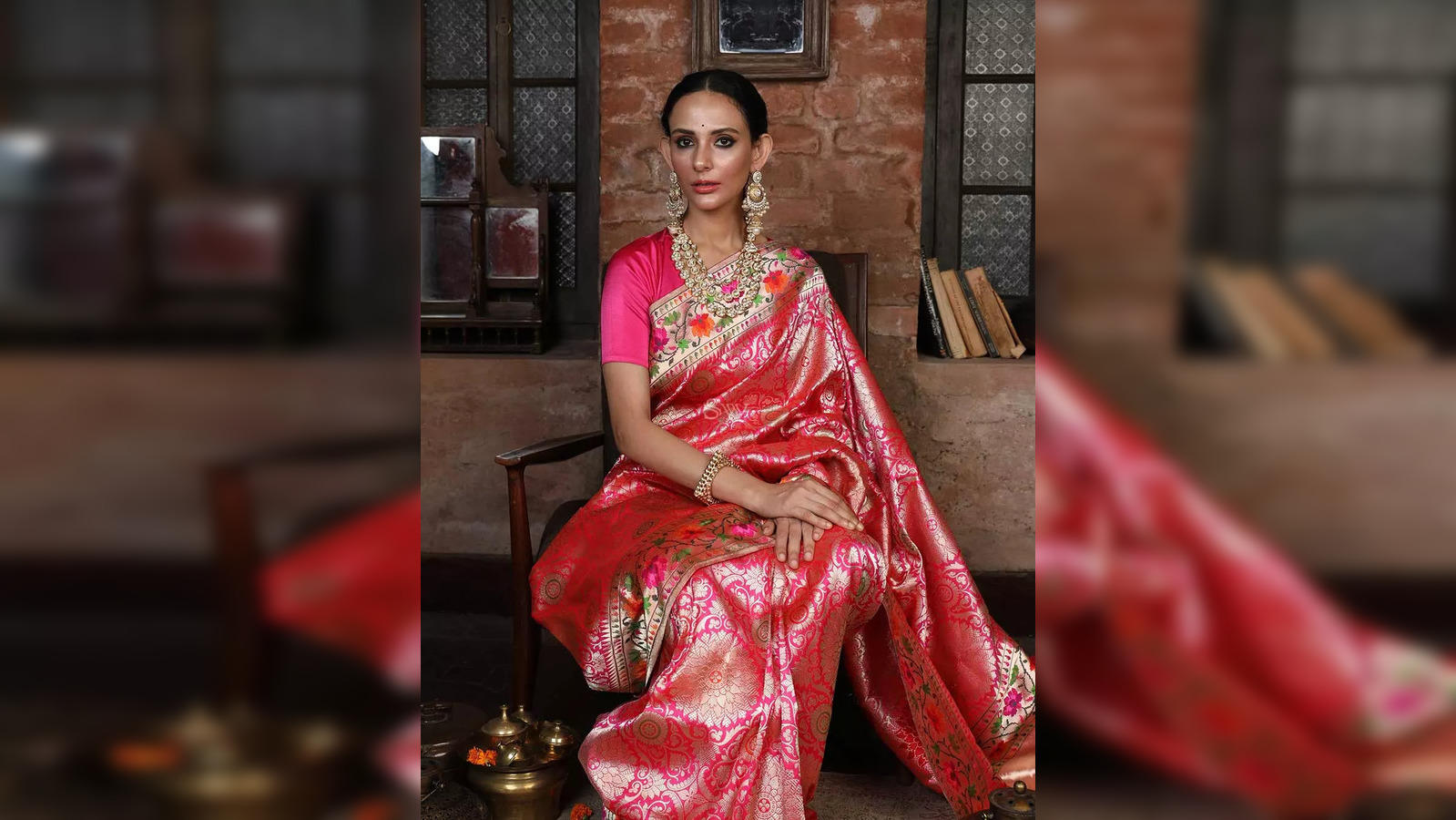 Buy Designer Indian Wedding Sarees Online @ Best Prices | Karagiri