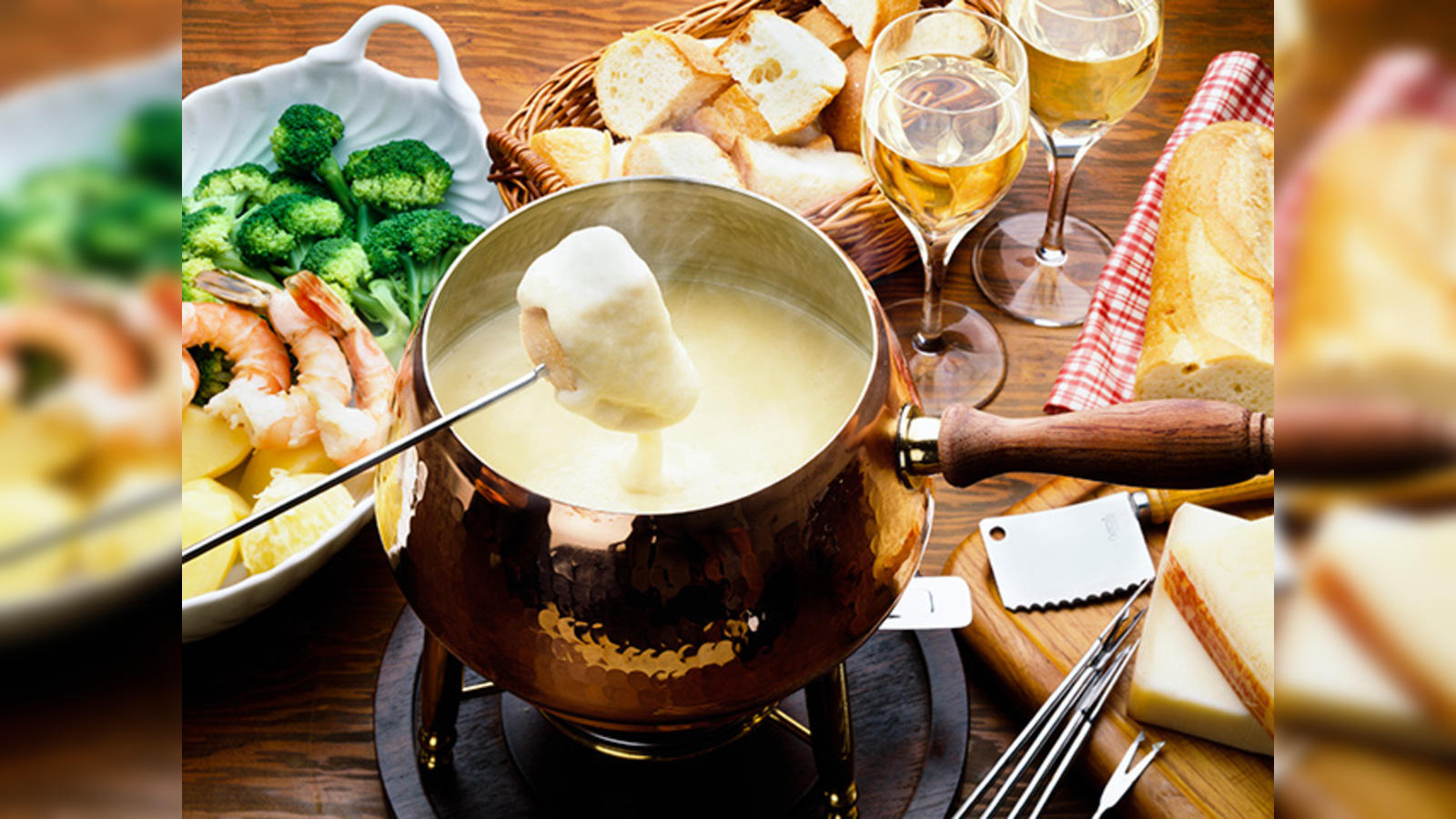 Fondue burner Stock Photos, Royalty Free Fondue burner Images