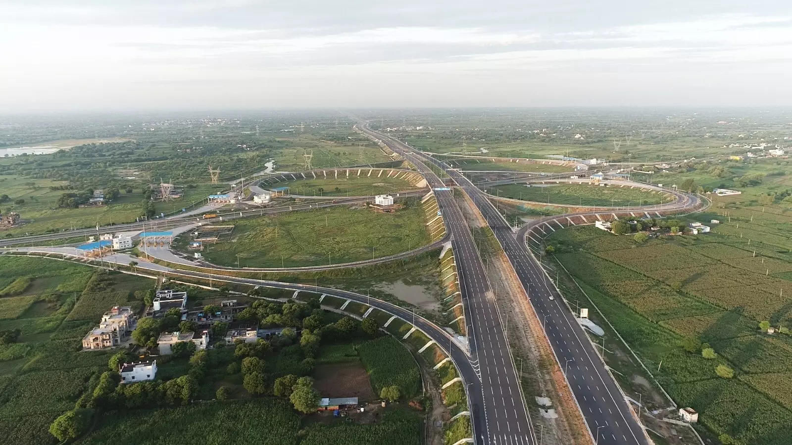 Bangkok Post - Sirat-western Bangkok expressway to open in August