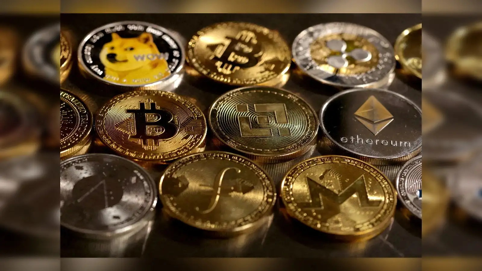 Bitcion price: Bitcoin price faces triple threat as ETFs sell, stablecoins  drop, and long-term holders exit - The Economic Times