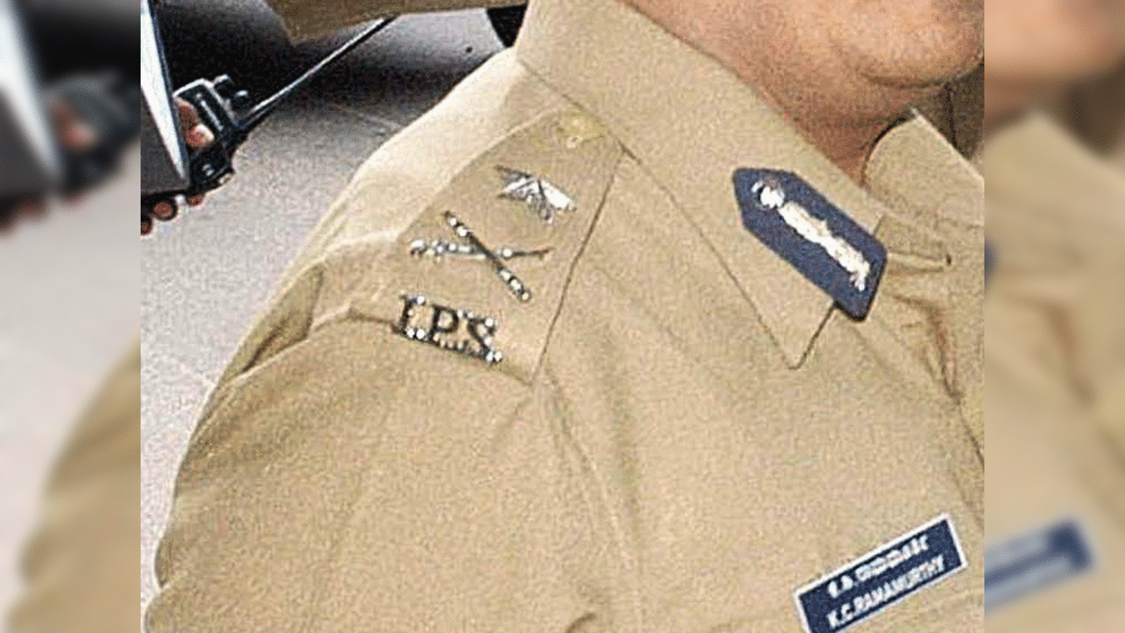 Newly Transferred IPS Officer 'Punishes' Junior Cop For Not Recognizing Her  In Civil Dress