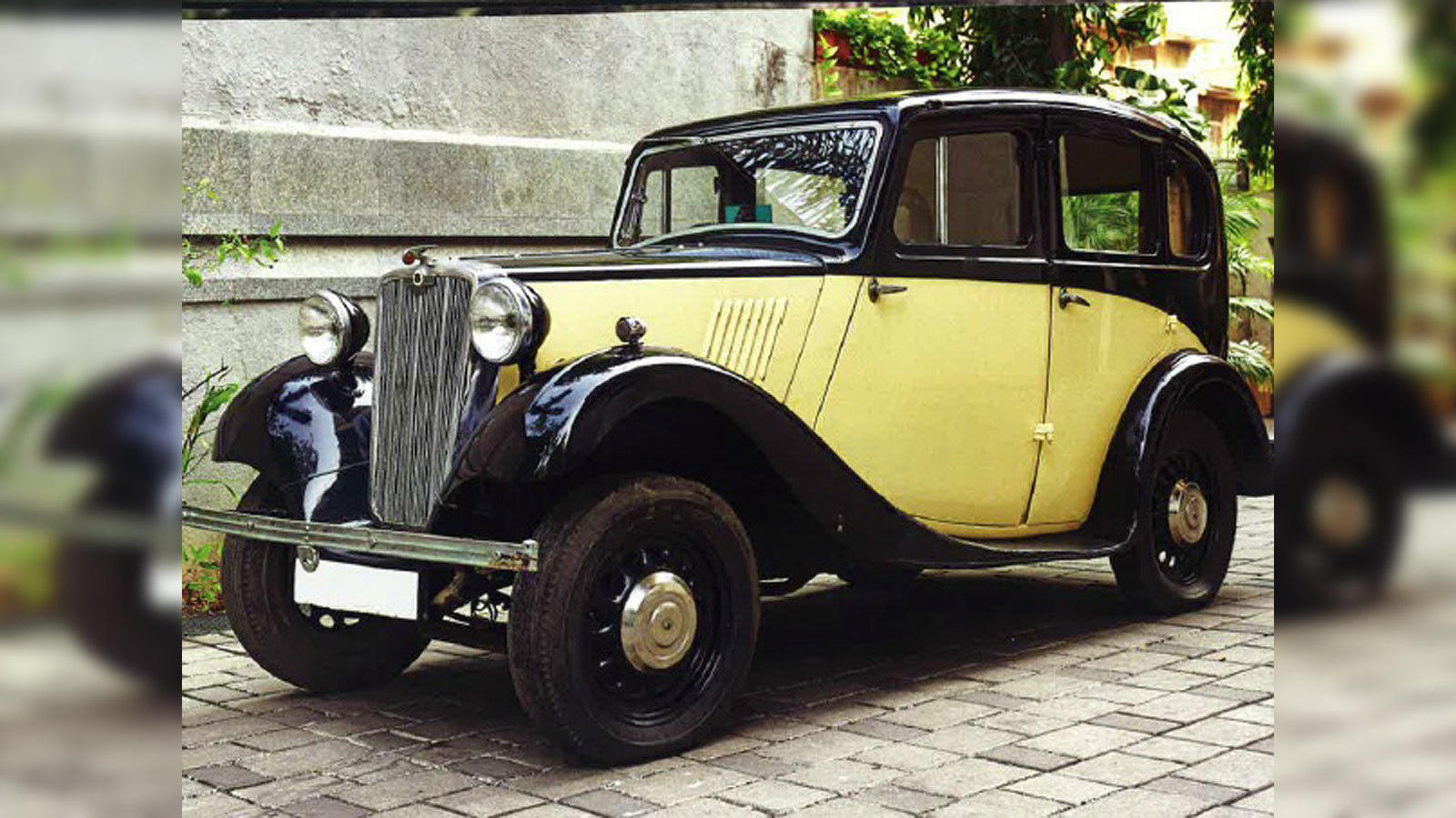 10 vintage cars worth Rs 2.5 crore up for auction - The Economic Times