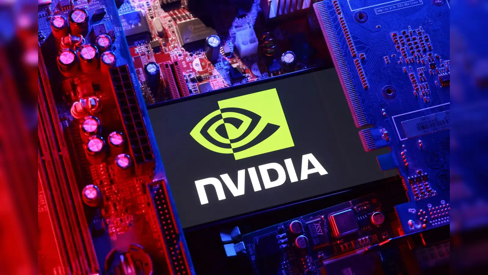 Nvidia Stock Tumbles Despite Record Earnings as Google's AI Chip Challenge Looms