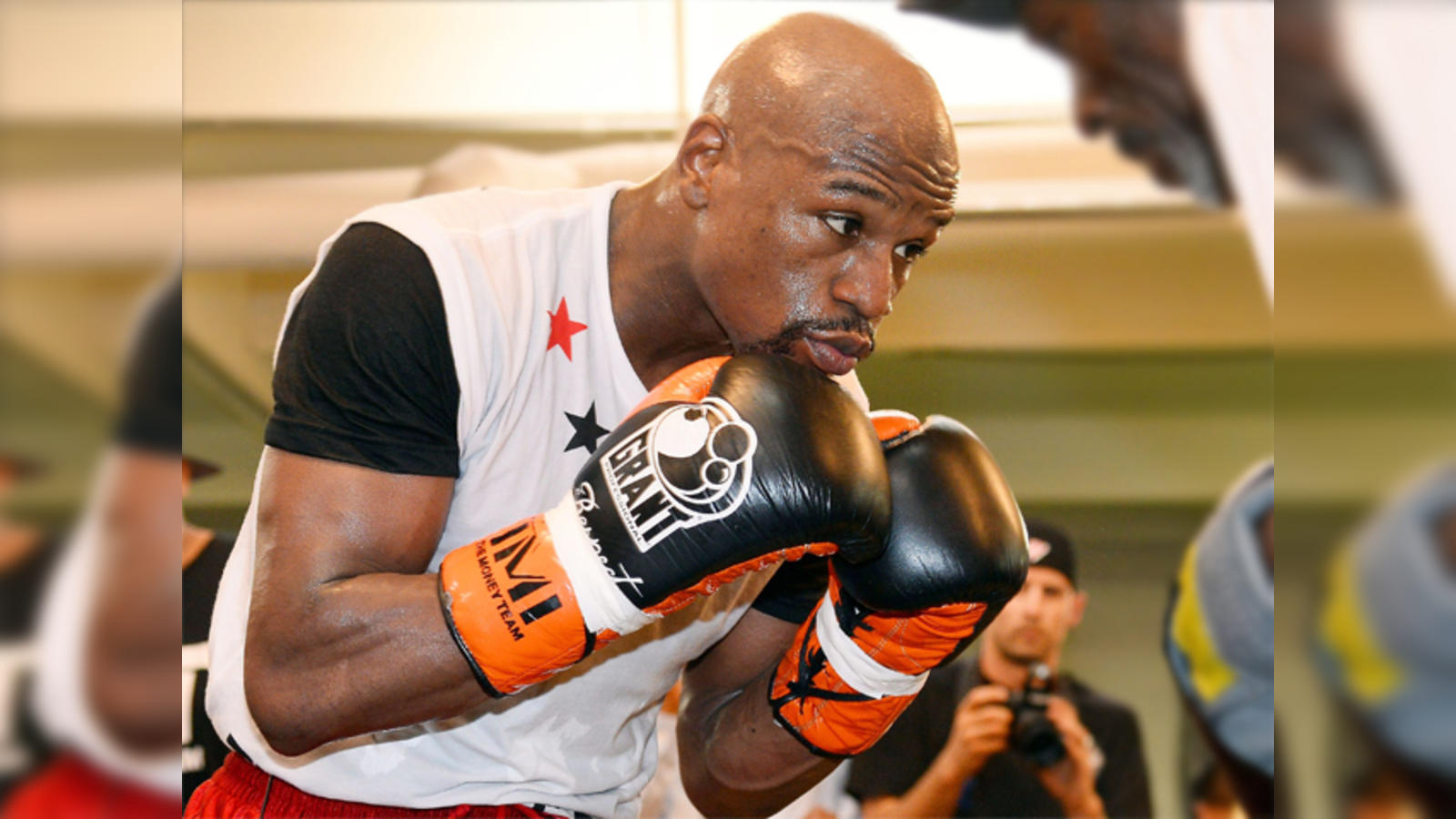 Floyd Mayweather Jr. launches The Money Team Racing