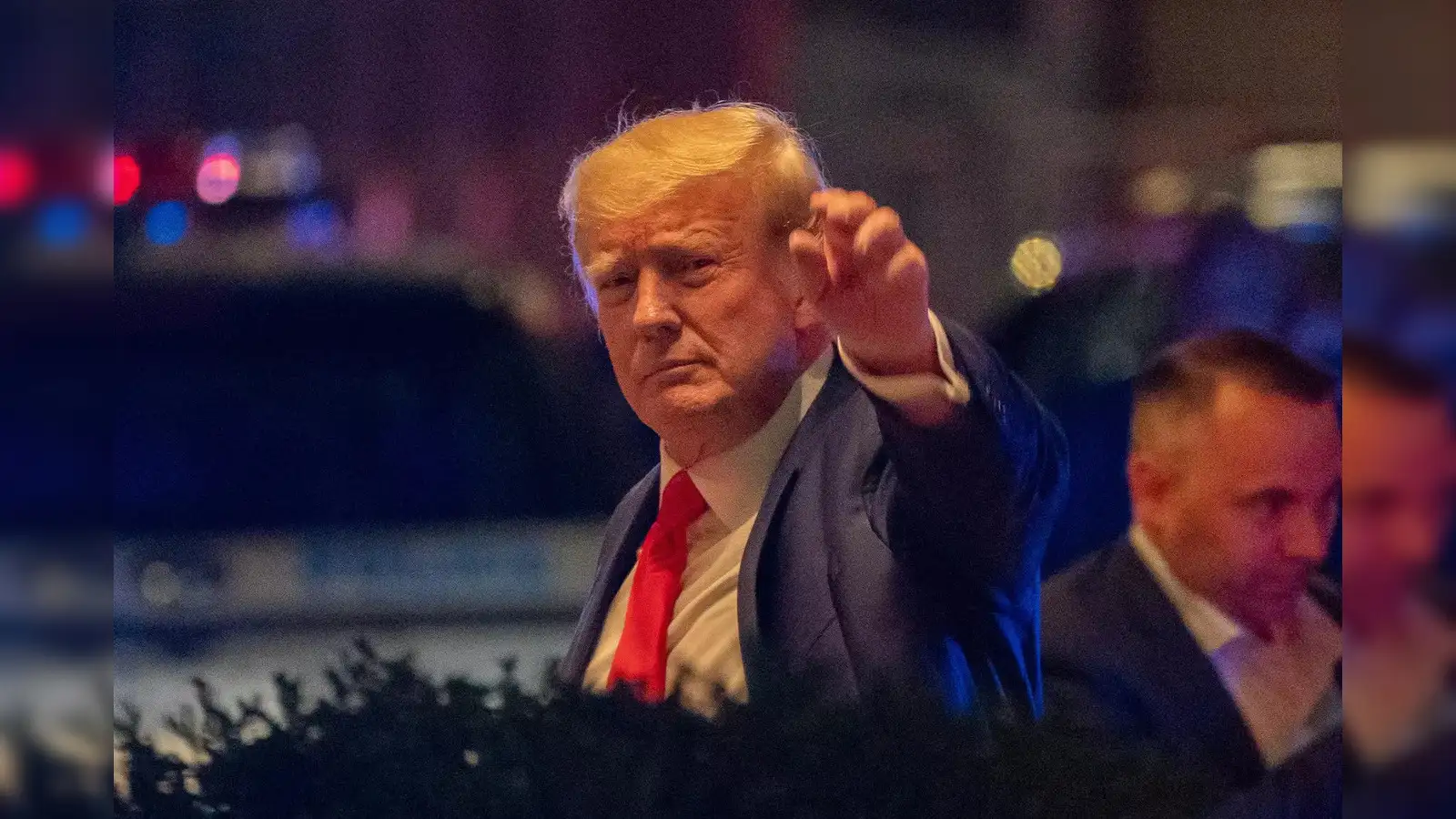 jamie foxx: Actor Jamie Foxx's rib-tickling impression of ex-US President  Donald Trump cracks Snoop Dogg up. Check out here - The Economic Times