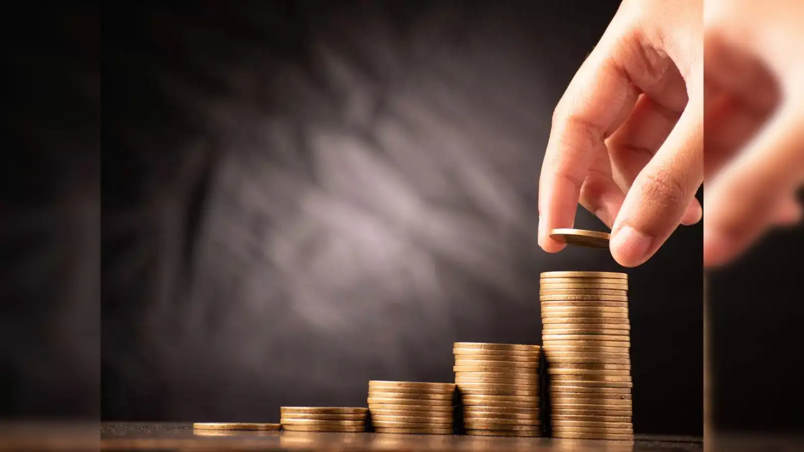 Market turbulence drives investors to play it safe with flexicap bets - The  Economic Times