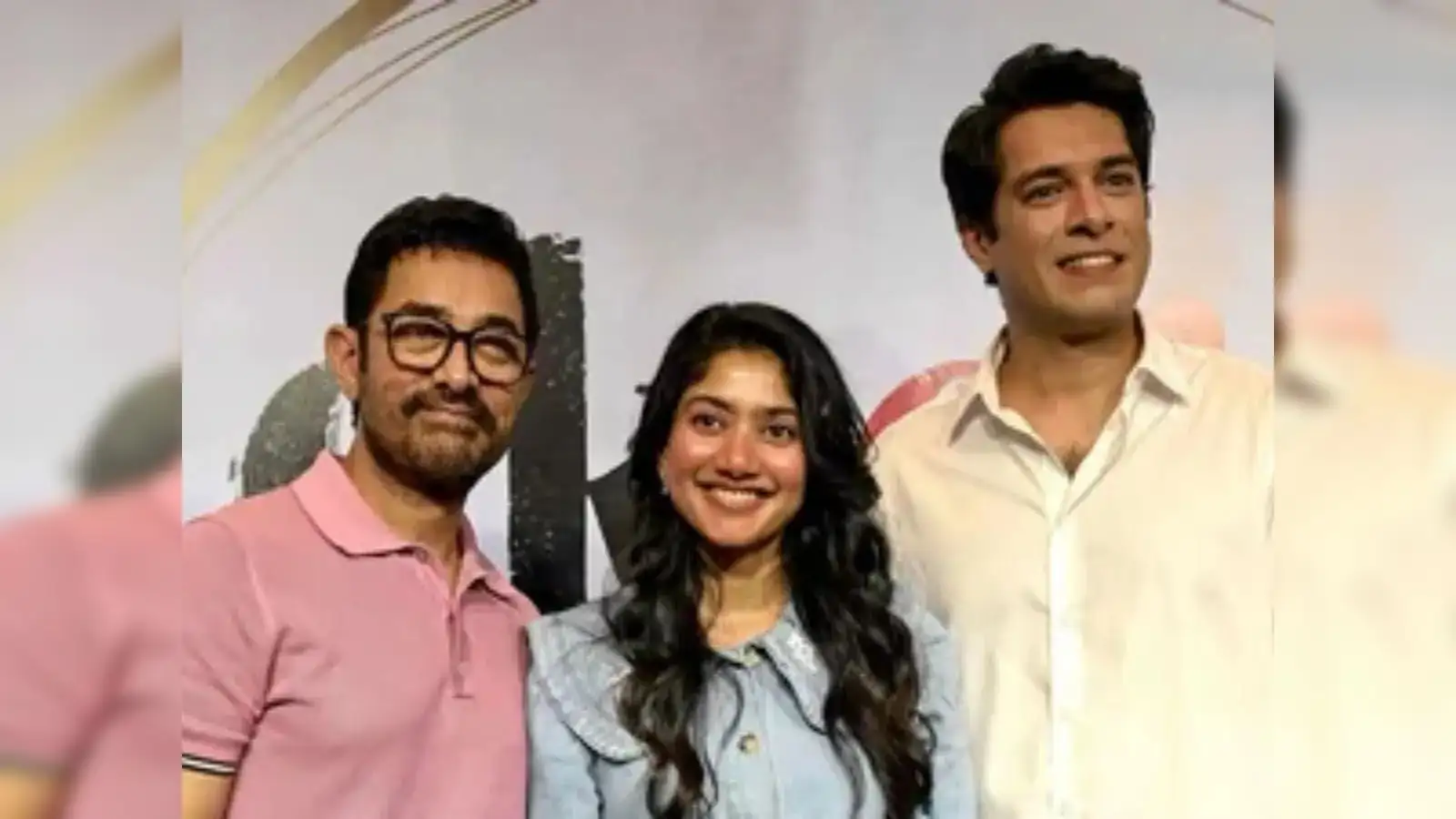 Sai Pallavi is the best actress in country today': Aamir Khan gets  emotional at son Junaid Khan's film event. Shares why Ek Din advance  bookings opened 39 days early - The Economic Times