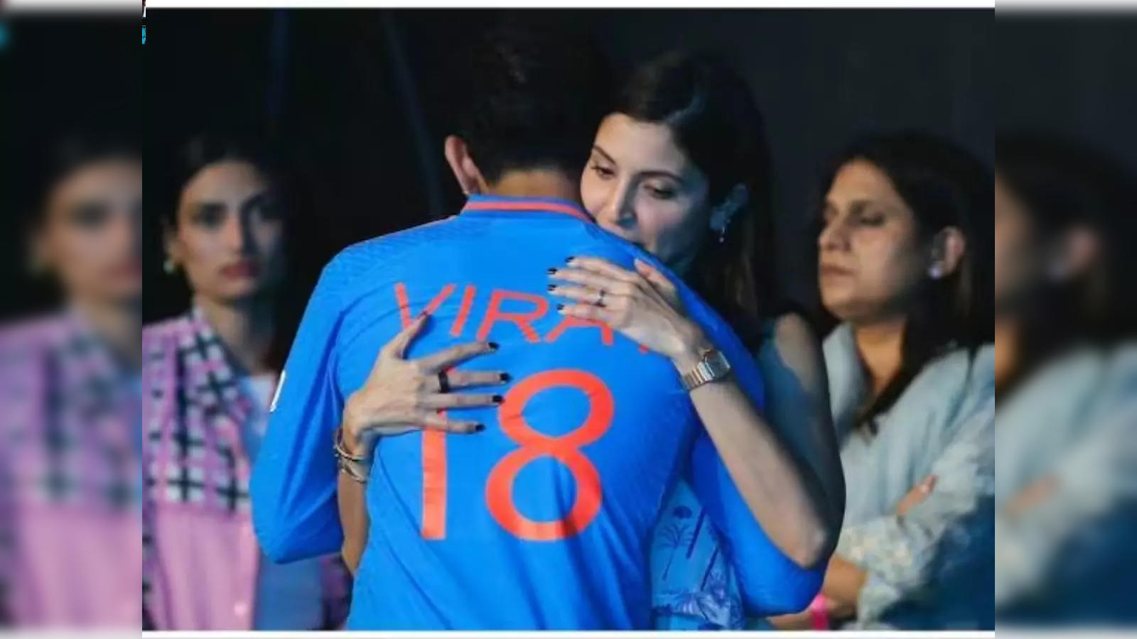 Anushka Sharma Ki Xxx Sexy Video - virat kohli: Anushka Sharma hugs a dejected Virat Kohli after India's  heartbreaking defeat at World Cup final, video goes viral - The Economic  Times