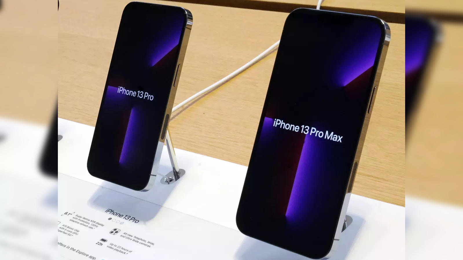 Apple unveils iPhone 13 Pro and iPhone 13 Pro Max — more pro than ever  before - Apple
