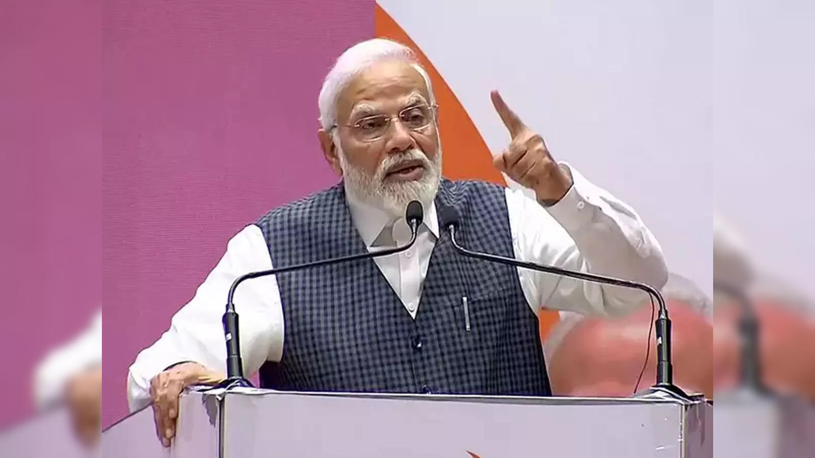 PM Modi accuses Congress of looting the resources of tribals - The