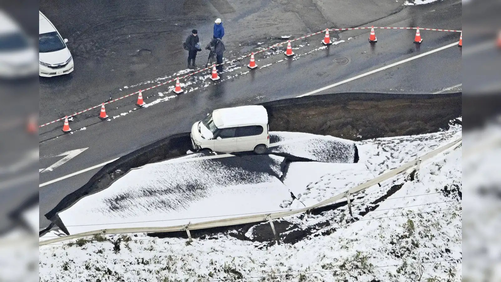 横揺れの地震 Rolling Earthquake Japan Earthquake: 6.7 magnitude tremors hit Japan's northeast