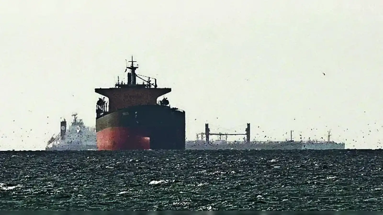 Global oil route risk? 50% ships in Strait of Hormuz missing from data