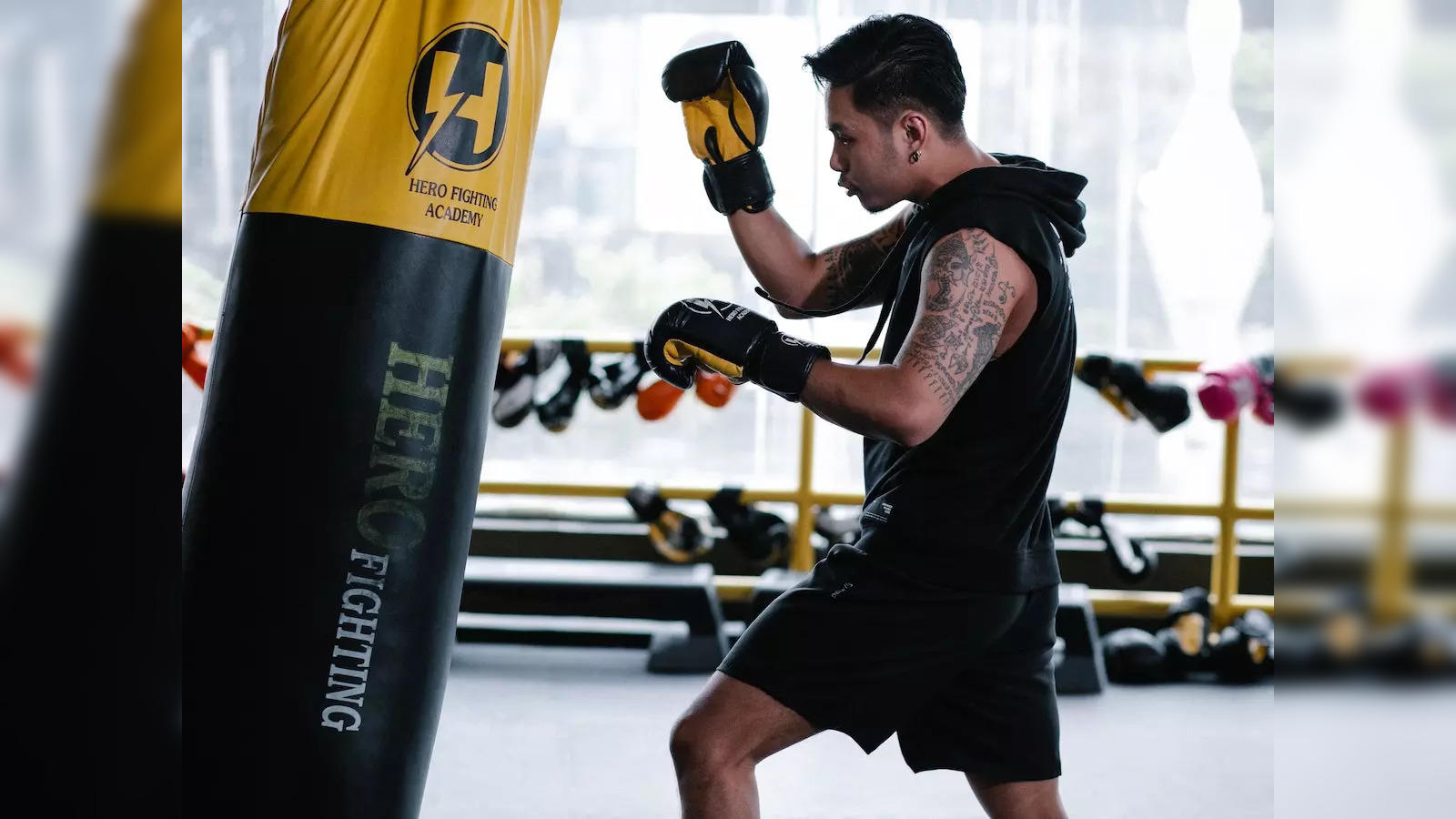 What is the difference between a speed bag (floor to ceiling ball) and a  heavy bag? – Mani Sports®