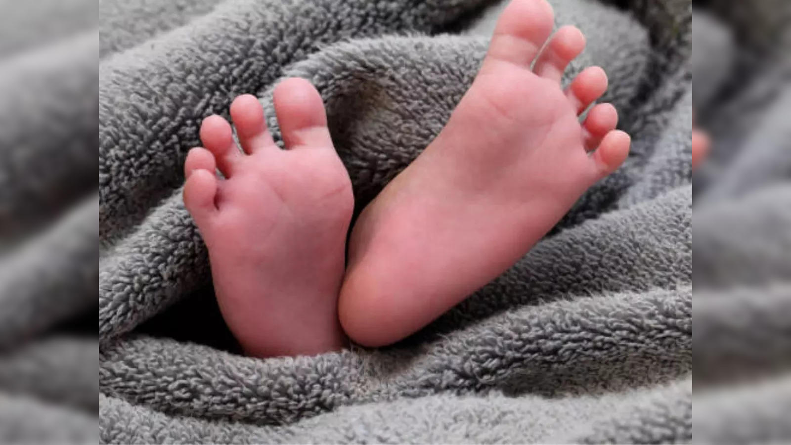 Bihar Infant News: Doctors find a developing foetus inside stomach